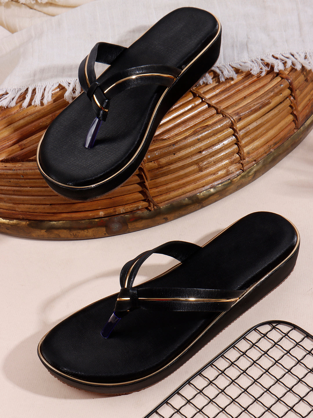 Knot Black Flats