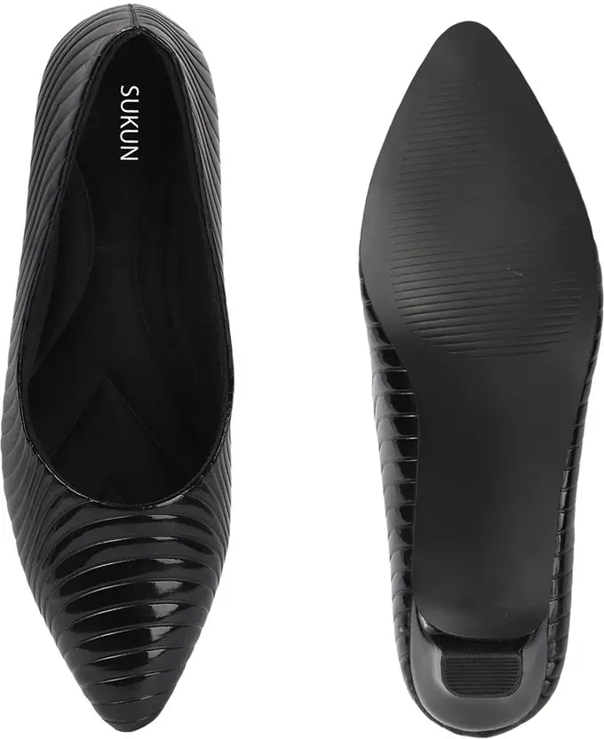 Pointed Toe Black Pumps