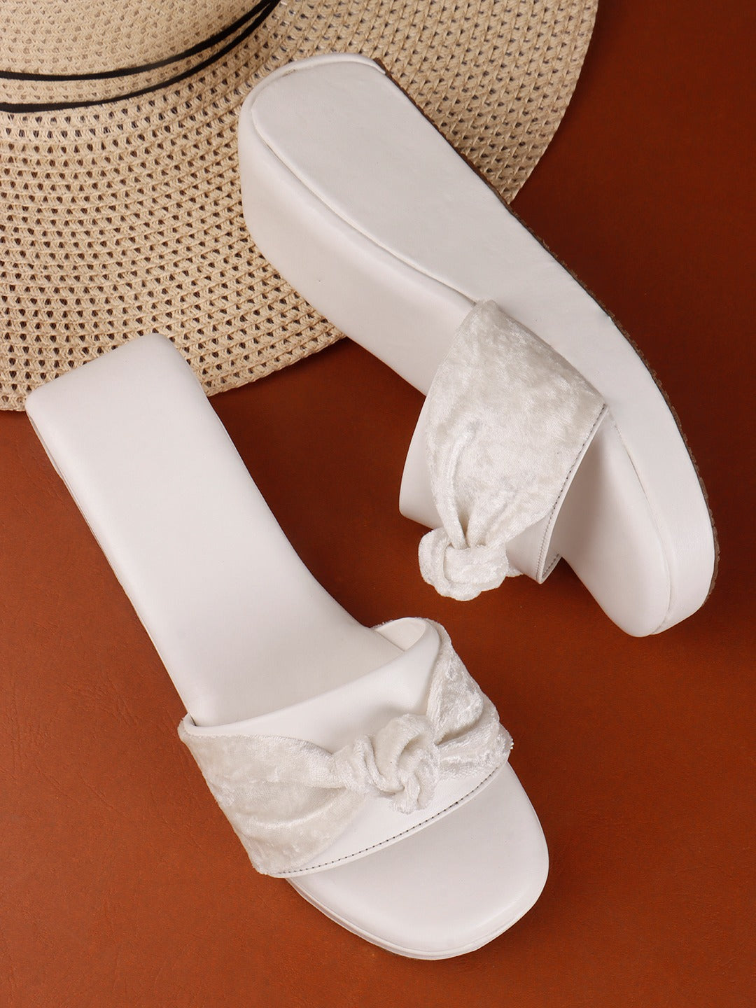 Bow Wedge Heels White