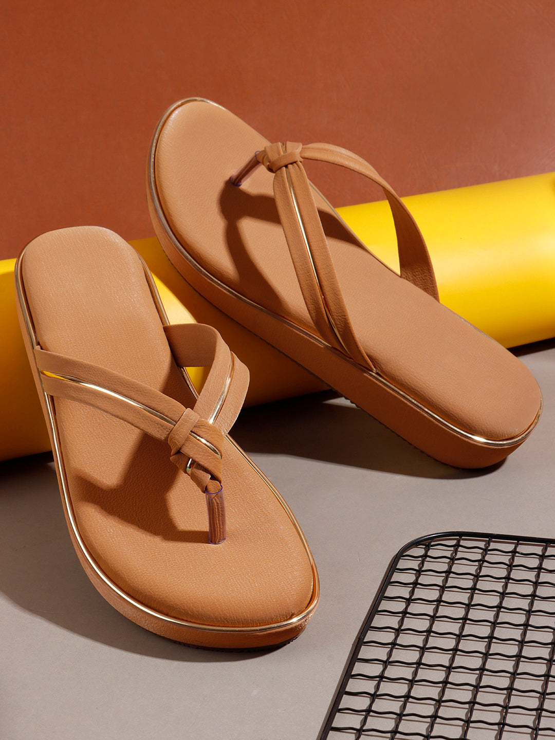 Knot Beige Flats