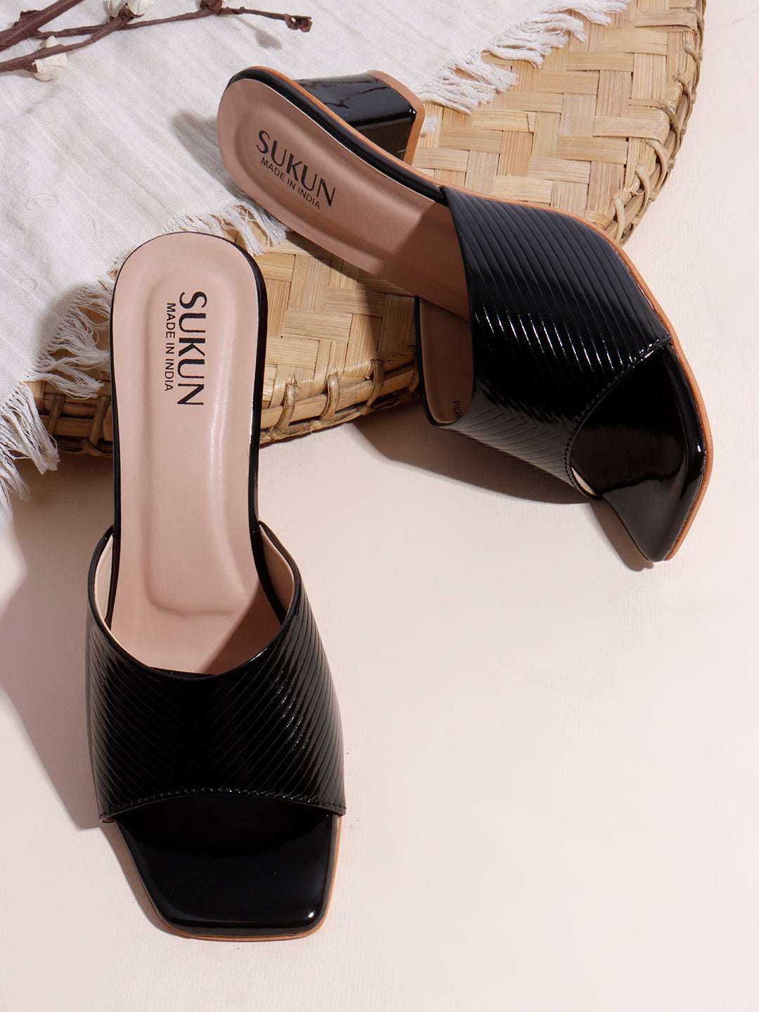 Liner Black Block Heels